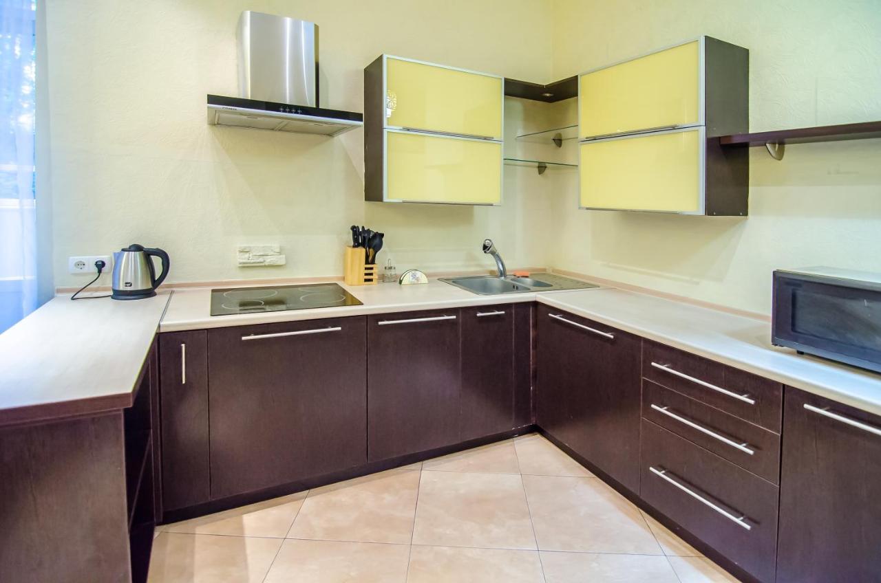 Apartment At Malaya Zhytomyrska 5 キエフ エクステリア 写真